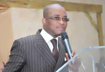 Religion/Convention internationale de la Megvie: le Bishop gagne son pari